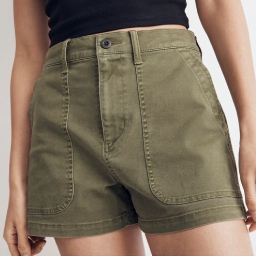 Madewell Women's Cargo Shorts in Olive